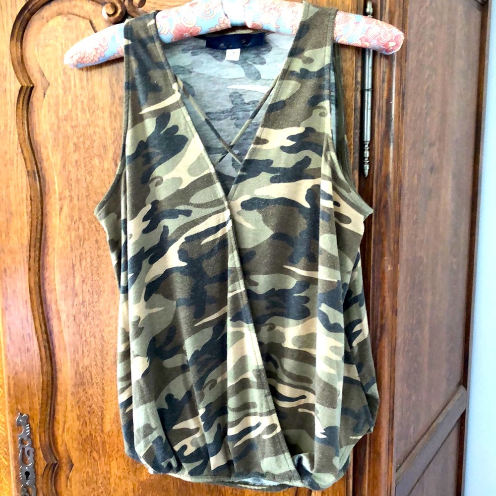 Camo Sleeveless cotton top size medium